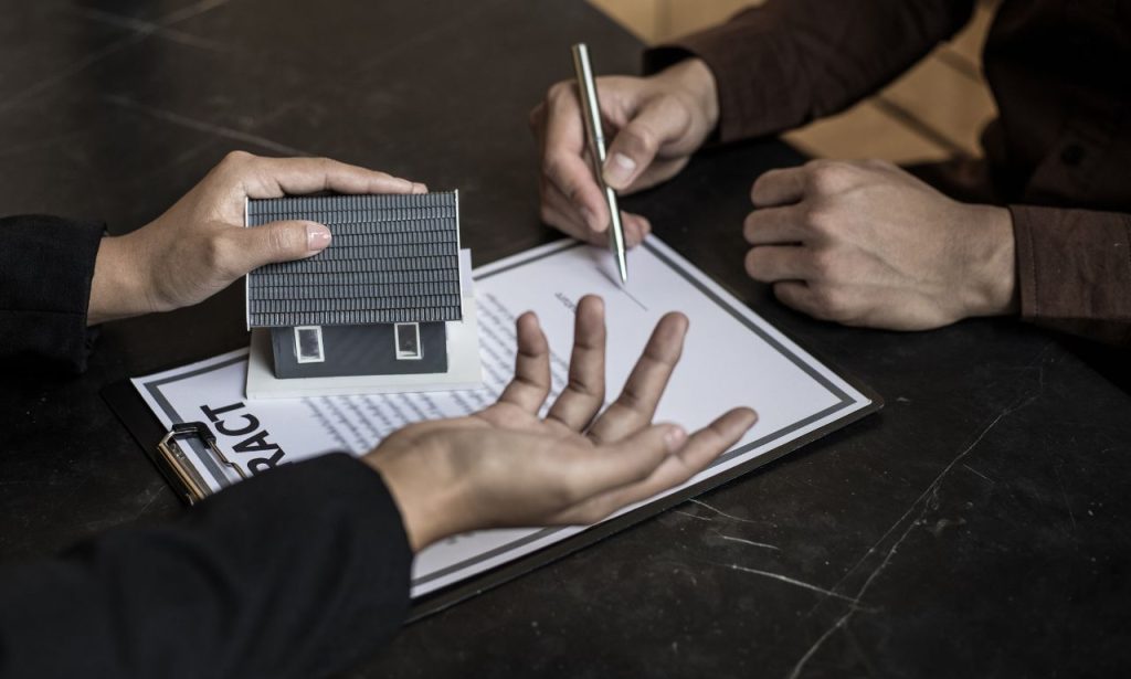 What are the Five Ways for First-Time Buyers to Get on the Housing Ladder