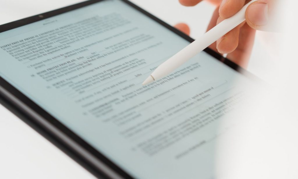 What are the Legal Implications of Lease Agreements in Commercial Real Estate?
